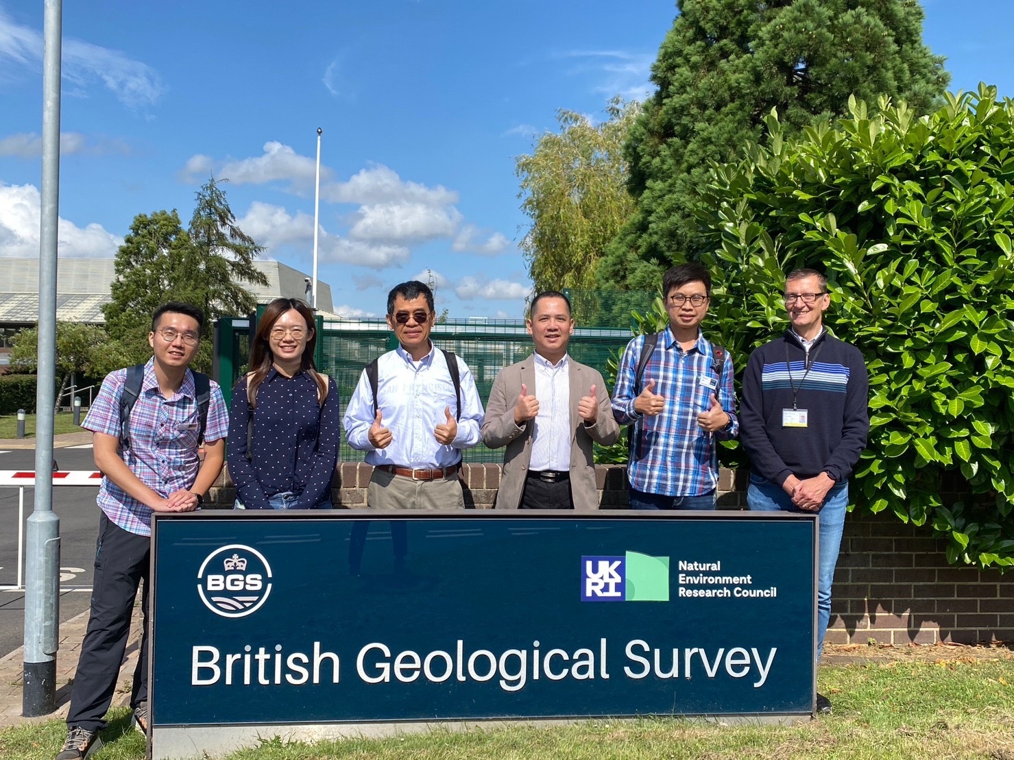 國立成功大學「臺英合作研究計畫」研究團隊參訪英國地質調查所