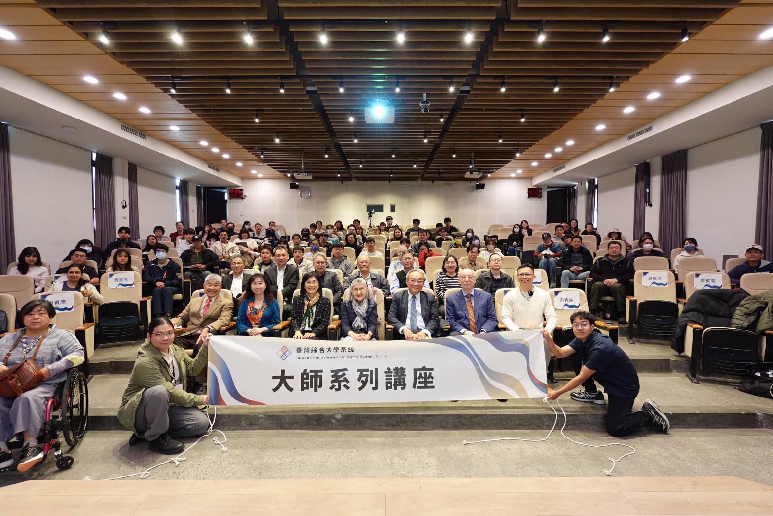 國際決策大師蓋格瑞澤成大開講　勉勵大眾在 AI 時代重拾人類主體性與判斷力