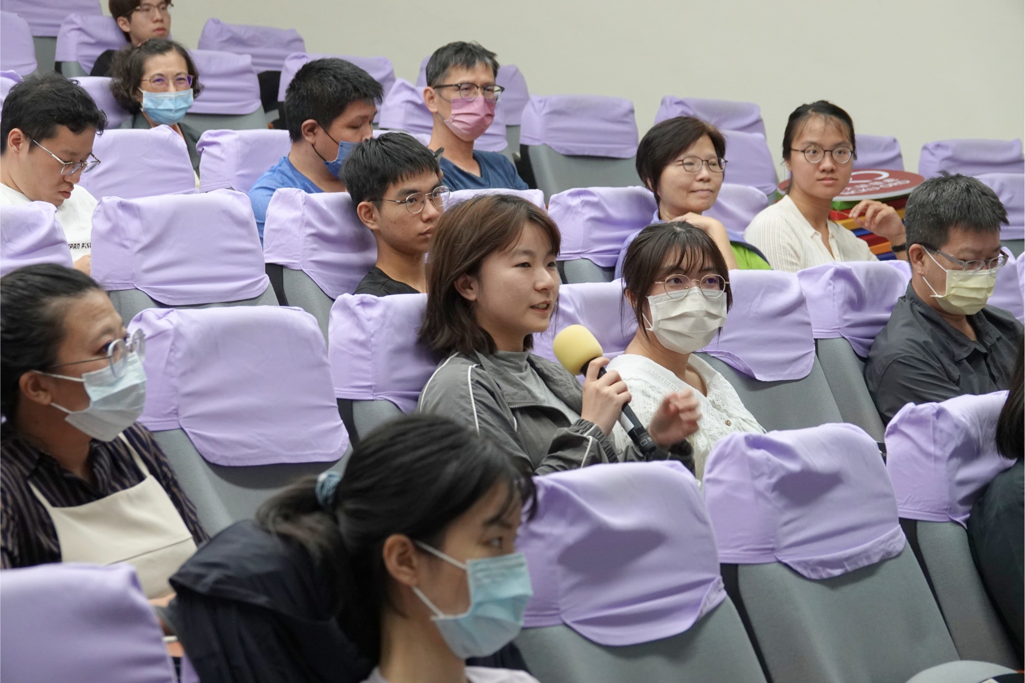 成大呼應聯合國永續發展政策鼓勵教師組成跨領域研究團隊，將現有的永續相關課程及技術應用於校園實地驗證，並將驗證成果應用推廣至國內外，績效斐然